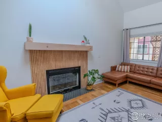 Photo #3: 1019372 Listing