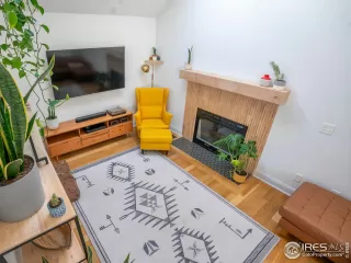 Photo #4: 1019372 Listing