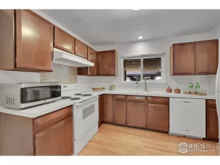 Photo #3: 1019403 Listing