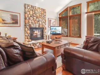 Photo #4: 1019411 Listing