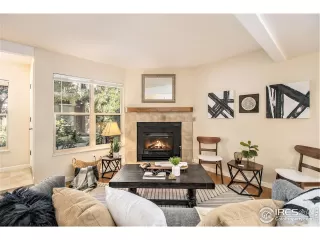 Photo #1: 1019495 Listing