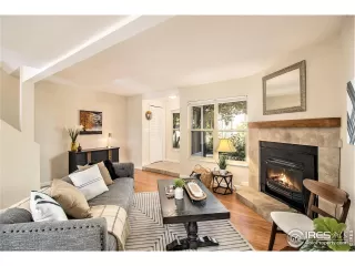 Photo #2: 1019495 Listing