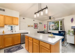 Photo #6: 1019560 Listing