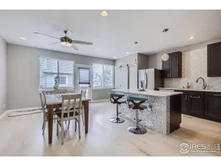 Photo #3: 1019620 Listing