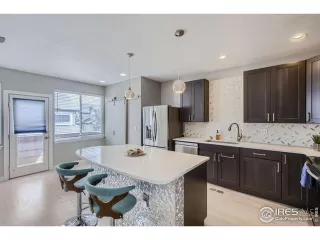 Photo #6: 1019620 Listing