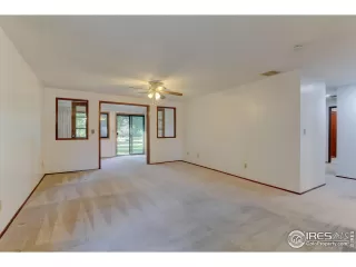 Photo #4: 1019639 Listing