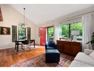 Photo #4: 1019711 Listing 