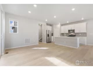 Photo #1: 1019718 Listing