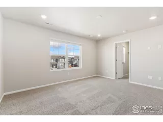 Photo #6: 1019718 Listing