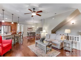 Photo #5: 1019775 Listing