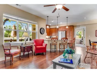 Photo #6: 1019775 Listing