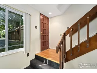 Photo #1: 1019872 Listing