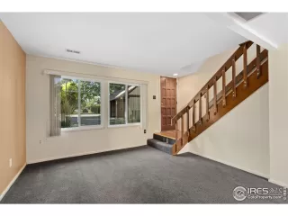 Photo #2: 1019872 Listing