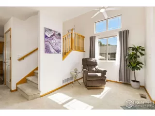 Photo #4: 1019907 Listing