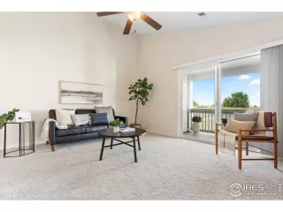 Photo #5: 1019918 Listing