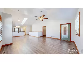 Photo #3: 1020065 Listing