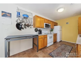 Photo #5: 1020085 Listing