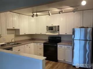 Photo #2: 1020095 Listing