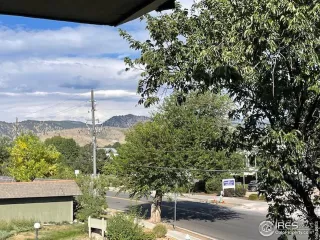 Photo #5: 1020095 Listing