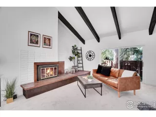 Photo #5: 1020178 Listing 