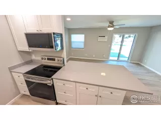 Photo #3: 1020204 Listing