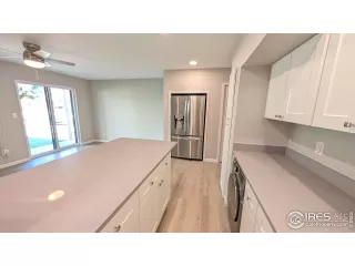 Photo #4: 1020204 Listing