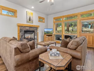 Photo #4: 1020235 Listing