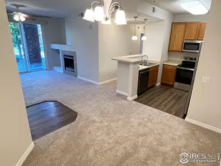 Photo #3: 1020243 Listing