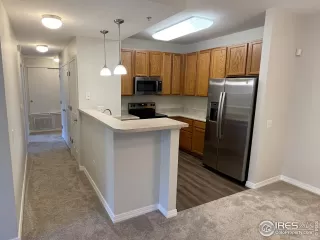 Photo #4: 1020243 Listing