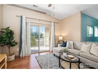 Photo #6: 1020275 Listing