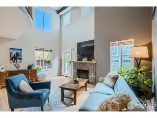 Photo #4: 1020372 Listing