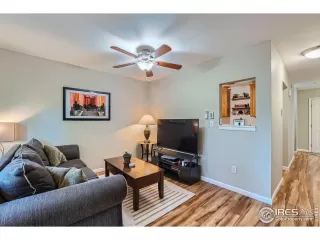 Photo #5: 1020404 Listing