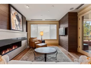 Photo #3: 1020407 Listing