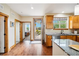 Photo #2: 1020437 Listing 