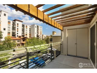 Photo #2: 1020453 Listing