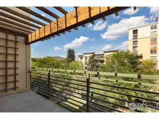 Photo #3: 1020453 Listing