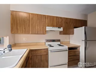 Photo #3: 1020499 Listing