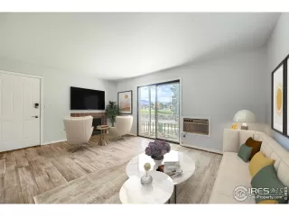 Photo #4: 1020501 Listing