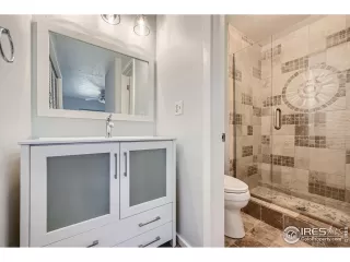 Photo #6: 1020501 Listing