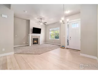 Photo #3: 1020506 Listing