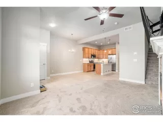 Photo #4: 1020506 Listing