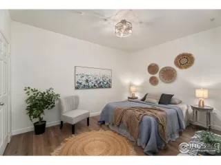 Photo #6: 1020600 Listing