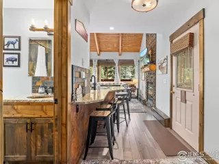 Photo #6: 1020664 Listing