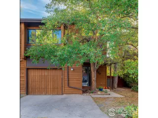 Photo #4: 1020711 Listing