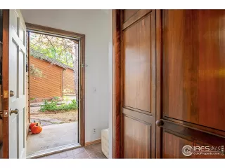 Photo #5: 1020711 Listing