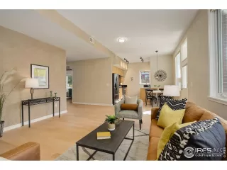 Photo #2: 1020761 Listing