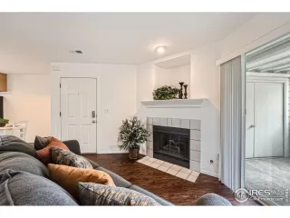 Photo #6: 1020814 Listing