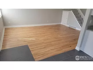 Photo #3: 1020912 Listing