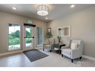 Photo #4: 1020958 Listing