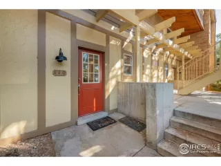 Photo #2: 1020972 Listing